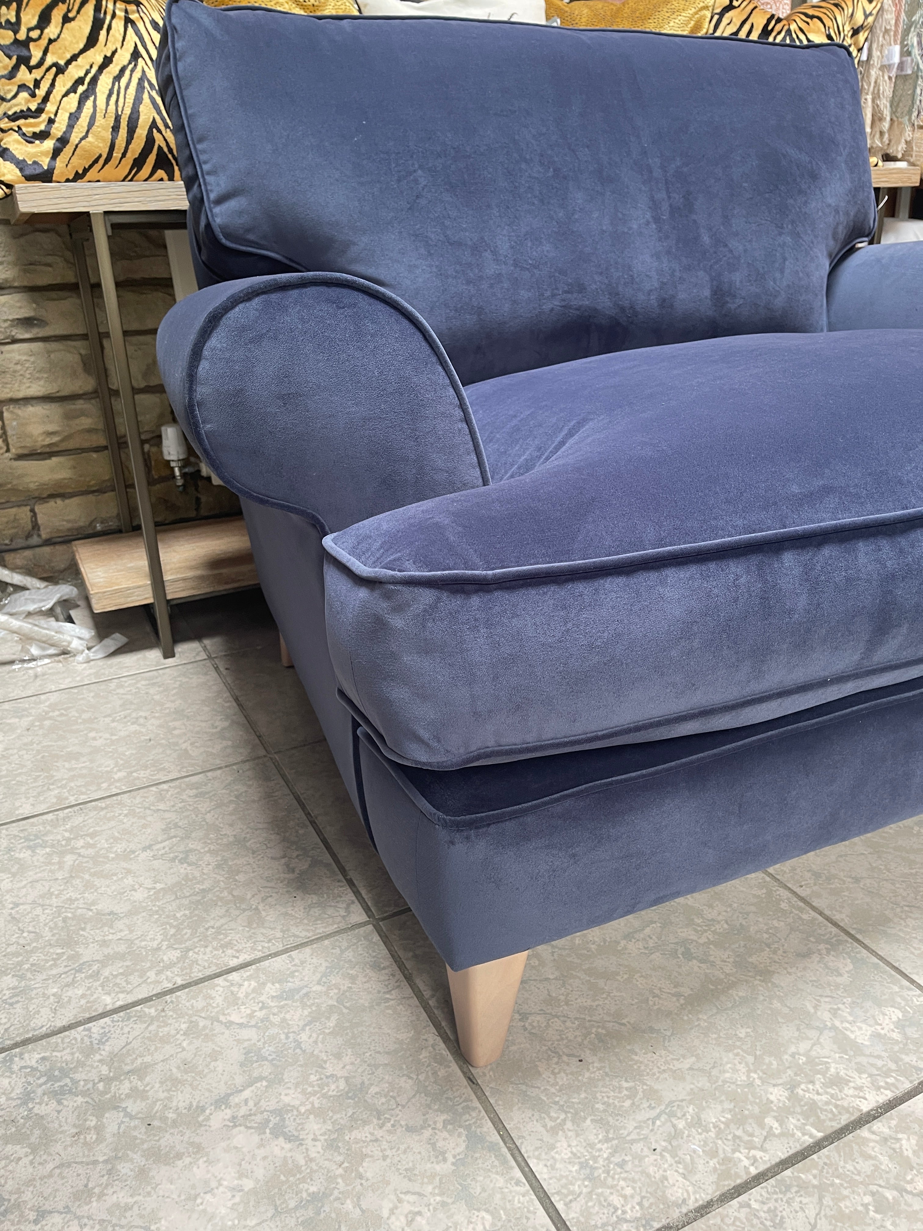 THE LOUNGE COMPANY BRIONY large style loveseat in royal blue velvet fabric