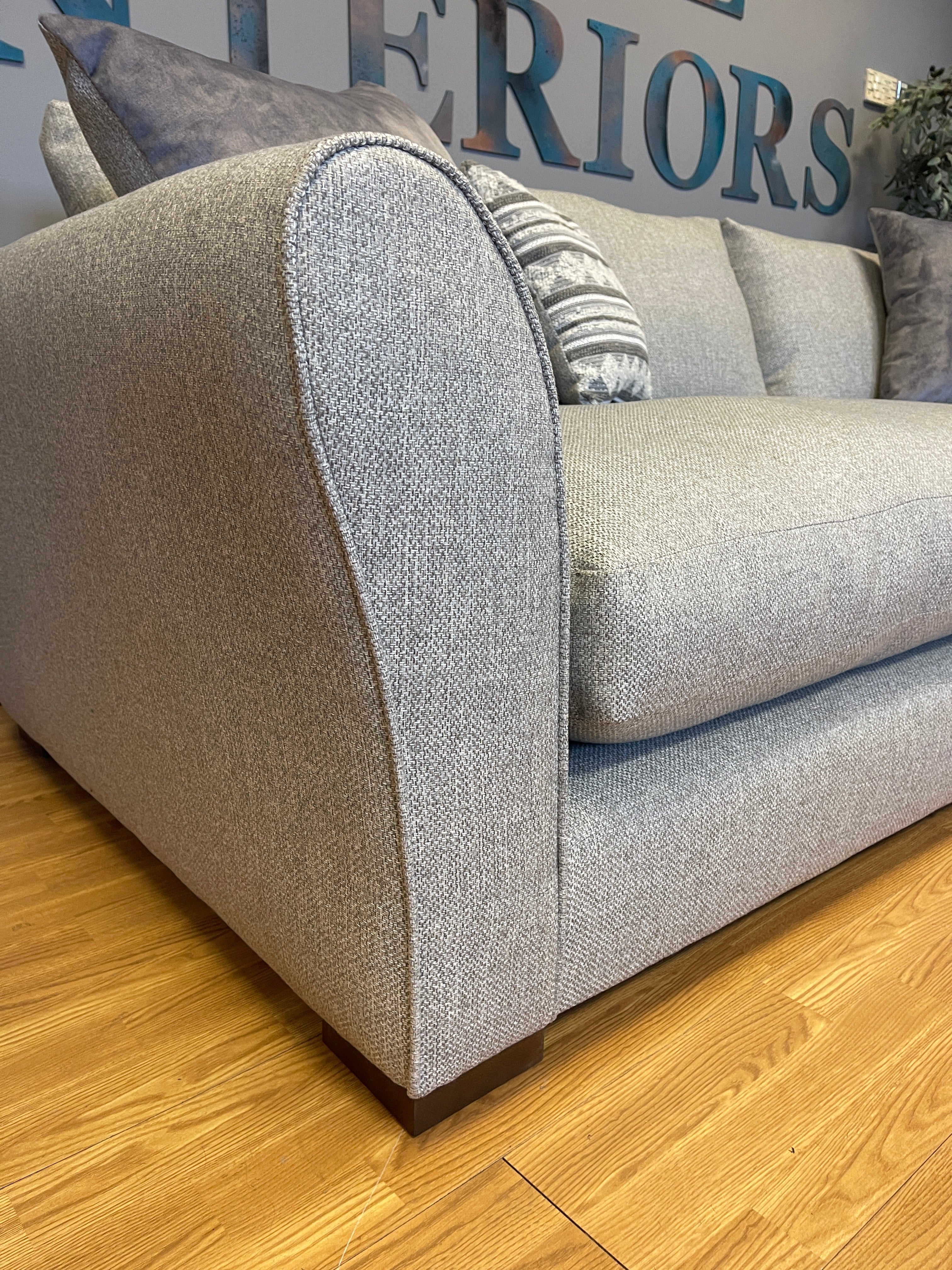 Hawkley small right facing 3 piece corner sofa in light grey weave